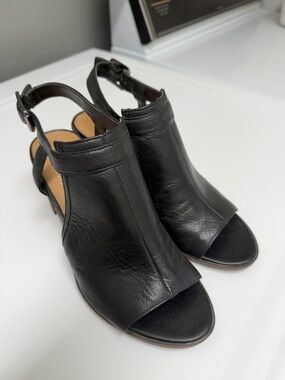 Franco Sarto Black Leather Open-Toe Slingback Mules